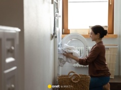 Koniec z suszeniem ubrań na kaloryferze – TOP 5 suszarek do prania do małych łazienek