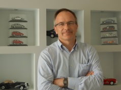 Wojciech Drzewiecki, prezes Samar: Spadek cen samochodów wymusi chińska konkurencja