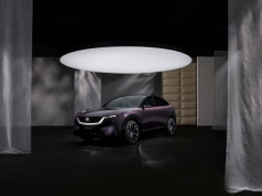 Mazda CX-6e: nowy elektryczny crossover z japońskim DNA i chińską techniką