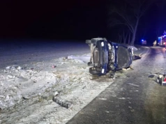 23-letni pasażer nie żyje, 28-letni kierowca został ciężko ranny. Tragiczny początek tygodnia