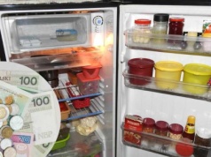 Większość osób nie czyści tego elementu lodówki. Dlatego rachunki rosną