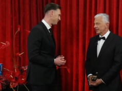 Ojciec Świątek bez ogródek po odebraniu nagrody. "Nie będzie jej na takich imprezach"