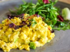 Czy można jeść jajecznicę codziennie? Mało kto się nad tym zastanawia