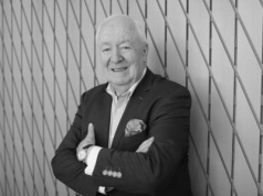 Robert Mucha zmarł nagle podczas spaceru. Oddają hołd legendzie