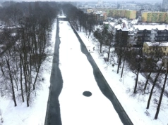 Nad Kanałem Bydgoskim naocznie zobaczyliśmy, że z lodem nie ma żartów. Bohaterska postawa Ukraińca