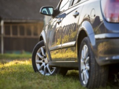 Urzędniczy absurd. Parkowała na własnym podwórku, dostała prawie 700 tys. zł kary od miasta