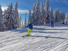 Parki światła, snowtubing, nowa wieża widokowa. Polskie ośrodki narciarskie gotowe na ferie