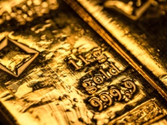 Złoto bije rekord ceny, a NBP – zakupów kruszcu