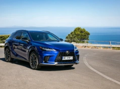 Lexus: Niższe ceny z obligatoryjnym zakupem kół zimowych. Za niemal 19 tys. złotych    