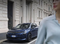 Lancia otwiera 2026 rok nową kampanią reklamową z kultową piosenką „Ti voglio”. Nowy Ypsilon w centrum uwagi
