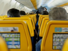 Groźny incydent podczas lotu. Eksplodowała puszka z gazem pieprzowym. "Zapanował chaos"