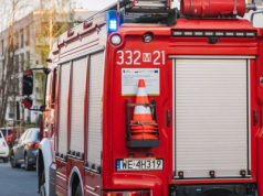 Pożar mieszaknia w Radomiu. Z ogniem walczyło pięć zastępów straży