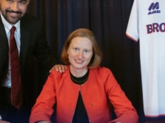 U boku burmistrza Nowego Jorku zasiada rasistka i komunistka