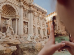 Ulubione miasta Polaków drożeją. Nowe opłaty i podatki dla turystów w 2026 r.