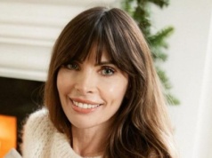 Nie kupuj zwykłego płaszcza. Agnieszka Dygant ma ciepły i stylowy "shearling coat"