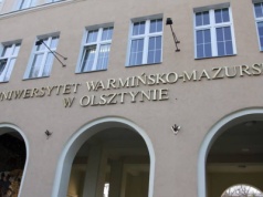 Zimno na UWM. Studenci mówią o 14 stopniach i zajęciach w kurtkach. Jest stanowisko uczelni