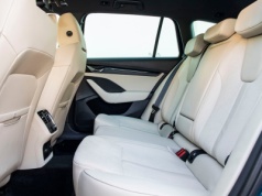 Zrobili 108 tys. zł za wersję z automatem i od razu jest inna rozmowa. 600 litrów bagażnika i spalanie 5,4 l to solidna podstawa