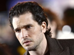„Jak śmiecie?” Kit Harington ostro o fanach, którzy chcieli nakręcenia 8. sezonu Gry o Tron od nowa
