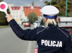 Policja podsumowała 2025 r. Na drogach zginęło 1651 osób. To najbezpieczniejszy rok w historii