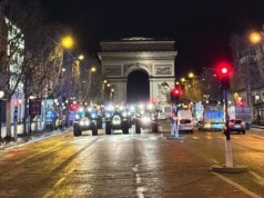 Setki ciągników rolniczych wjechało do centrum Paryża. Władze wydały zgodę na manifestację