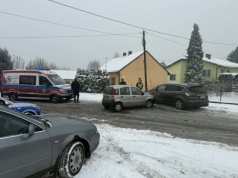 Zderzenie dwóch samochodów na ul. Floriańskiej. Tomice