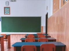 Druga godzina religii na koszt gminy? MEN zamyka temat rekompensat