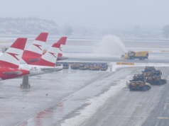 Poważne utrudnienia na kolejnych lotniskach w Europie. Zamknięto porty. Pasażerów czekają opóźnienia