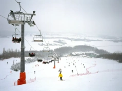 Mało znana góra 2 godziny drogi od Warszawy. To dobry kierunek na narty