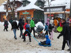 Raport. Polacy w (zimowej) podróży – dokąd wyjadą, z kim i za ile?