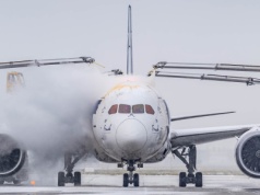 Lotnisko Chopina to nie Schiphol. Płynu do odladzanie nie zabraknie