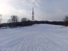 Chełm: miasto uruchomiło swój stok narciarski. Znów można szusować w Kumowej Dolinie