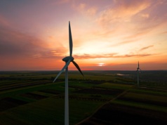 Cyberatak na energetykę. Minister ujawnia szczegóły, a stawką są miliardy złotych