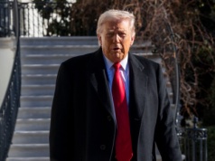 Donald Trump apeluje do protestujących w Iranie. "Pomoc jest w drodze"