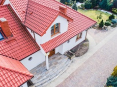 Rząd szykuje bat na właścicieli domów. Uderzy ich mocno po kieszeni