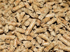 Mieszkanka powiatu opolskiego oszukana przy zakupie pelletu. Straciła ponad dwa tysiące złotych