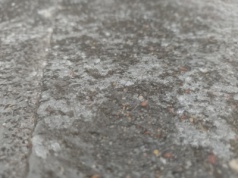 Kto nie odśnieży i nie oczyści z lodu chodnika, może mieć sprawę w sądzie