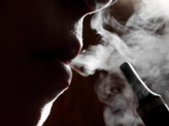 W jaki sposób e-papierosy mogą wpływać na mózg, serce, płuca i okrężnicę