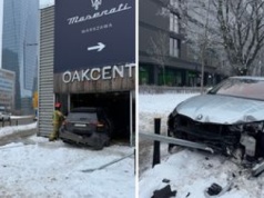 Mercedes wjechał do sklepu. Groźne zderzenie w Warszawie