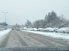 Stłuczka na nieodśnieżonej drodze. Czy można zaskarżyć zarządcę?