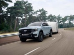 Ford Ranger w wyprzedażowej ofercie. To jedyny pick-up z takim napędem