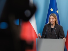 Zmiana w 800+. Polacy czekają na nią 5 lat