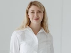 Zarobiła miliony na kursach chemii. "Wielu moich uczniów to teraz lekarze"