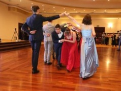 Wydała 4 tys. zł na studniówkę. Musiała płacić na raty