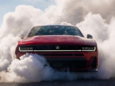 Dodge Charger Samochodem Roku 2026 w Ameryce Północnej. Muskularna ikona w nowej odsłonie
