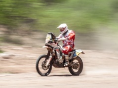 Rajd Dakar najtrudniejszą terenową imprezę świata. Potwierdza to debiutant 50-letni motocyklista Robert Przybyłowski