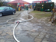 Pożar budynku w Rogoźnicy. W środku były butle z gazem