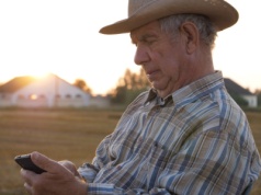 354 zł co miesiąc do emerytury od KRUS. Sprawdzamy, kto może go dostać