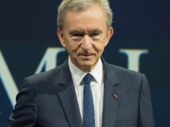 Bernard Arnault osiągnął "nieśmiertelność". Wyjątkowe wydarzenie w Paryżu