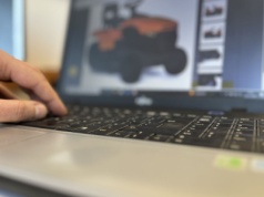 Chciał kupić ciągnik, stracił tysiące. Internetowa „okazja” okazała się pułapką