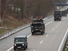 Tysiące żołnierzy z całej Europy w drodze do Niemiec. Kolumny pojazdów wojskowych przemieszczą się przez kraj, w akcji także samoloty